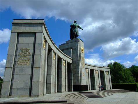 티어가르텐 소비에트 전쟁 기념관 accommodation